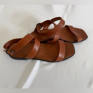 Vionic Women's Tan Sandals